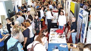 Volles Haus am 13. Juni 2023 auf der LAB-SUPPLY Berlin. (Bild: Lüttmann – VCG)