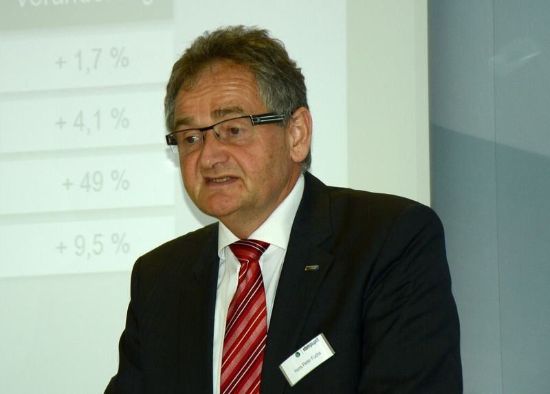 Hans Peter Fuchs, Geschäftsführer Finanzen und Controlling, konnte für EBM-Papst Mulfingen und EBM-Papst St. Georgen ein Wachstum verkünden, während EBM-Papst Landshut aufgrund des Heizungsmarktes stagniert. (Bild: Stefanie Michel)