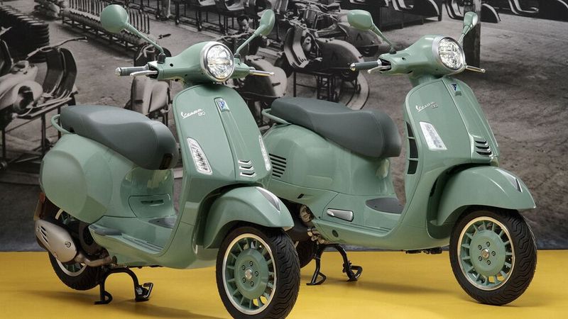 Vespa wird 80 – und feiert dieses besondere Jubiläum mit zwei Sondermodellen. (Bild: Vespa)
