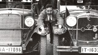 Josef Ganz gilt als einer der Erfinder eines Volkswages. In den 1920er- und frühen 1930er-Jahren arbeitet Josef Ganz etwa für Mercedes (l.) oder Adler (r.). 
 (Bild: josefganz.org)
