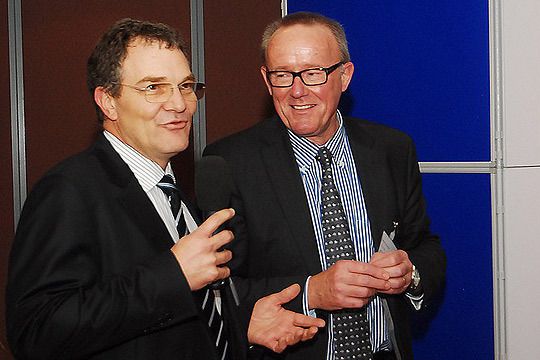 Dietmar Neubauer von Fuchs Europe Schmierstoffe ließ es sich nicht nehmen, das Resultat zu kommentieren. (Archiv: Vogel Business Media)