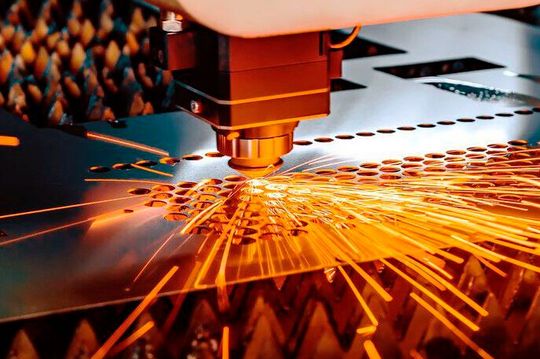 Konjunkturaufschwung! Laut einer dpa-Meldung erwartet die deutsche Industrie jetzt eine deutlich höhere Produktion als bisher. Das jedenfalls ergab eine Analyse des Wirtschaftsforschungsinstituts ifo.(Bild:  VCG)