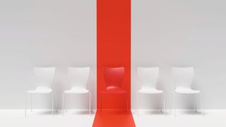 Um Kosten zu sparen, setzen Industrieunternehmen unter anderem beim Personal den Rotstift an. (Bild: Dragon Claws - stock.adobe.com)