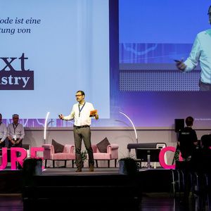 Bernd Meidel, Publisher von Next Industry eröffnete das 2-Tages-Event