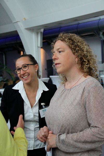 Am 11. Mai 2016 trafen sich über 80 Experten im Vogel Convention Center in Würzburg, um sich über intelligente Software für ein umfassendes Energiemanagement und Energiecontrolling zu informieren. Referenten zeigten auf,  wie Unternehmen die ersten Schritte bei der Energiedatenanalyse gehen können, welche Abhängigkeit zwischen Produktions- und Energiedaten besteht, welche Werkzeuge und Software Firmen einsetzen, welche Fördergelder winken und wie Ergebnisse interpretiert werden können. (elektrotechnik/Karin Pfeiffer)