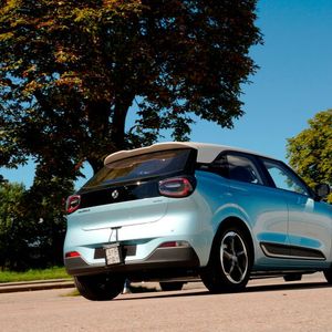 Das 4-Meter-Stadtauto basiert auf der neuen technischen Quantum-Basis Dongfengs, die sich durch eine kompakte und leichte Bauweise auszeichnet.(Bild:  Dongfeng)