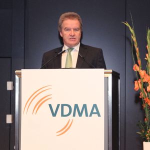 Franz Untersteller, Minister für Umwelt, Klima und Energiewirtschaft in Baden-Württemberg, vertrat die Politik.