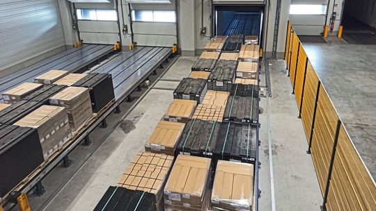 Effizient gepackte Paletten für den automatisierten Warenausgang.(Bild:  TUP)