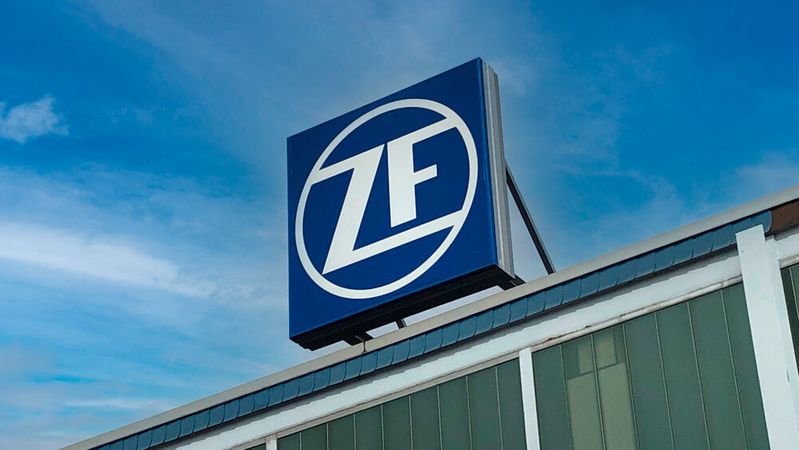 ZF und BMW haben einen Vertrag über das Acht-Gang-Automatgetriebes des Zulieferers mit besonderem Fokus auf elektrifizierte Antriebe geschlossen.(Bild:  ZF)