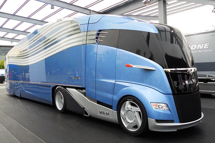 Es schließt die Lücke zwischen Zugmaschine und Trailer komplett und lässt damit die Luft gleichmäßig ohne Abriss über das Fahrzeug fließen. (Foto: MAN)