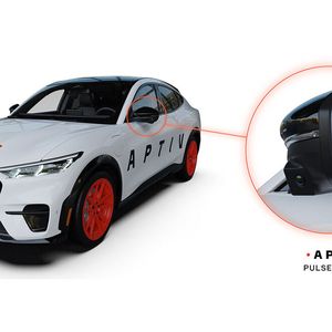 Aptiv zeigt auf der CES unter anderem ein Rundum-Sensornetz, dass die Pulse-Sensoren nutzt.(Bild:  Aptiv)