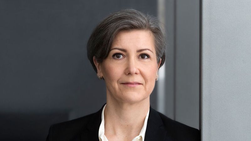 „Wir haben allein durch diese Lösung Finnland zu einem unrentablen Ziel für Kriminelle gemacht“, sagt Kati Nyman, Executive Vice President bei Elisa, über die patentierte Anti-Scam-Lösung des Telco-Anbieters.(Bild:  Elisa)