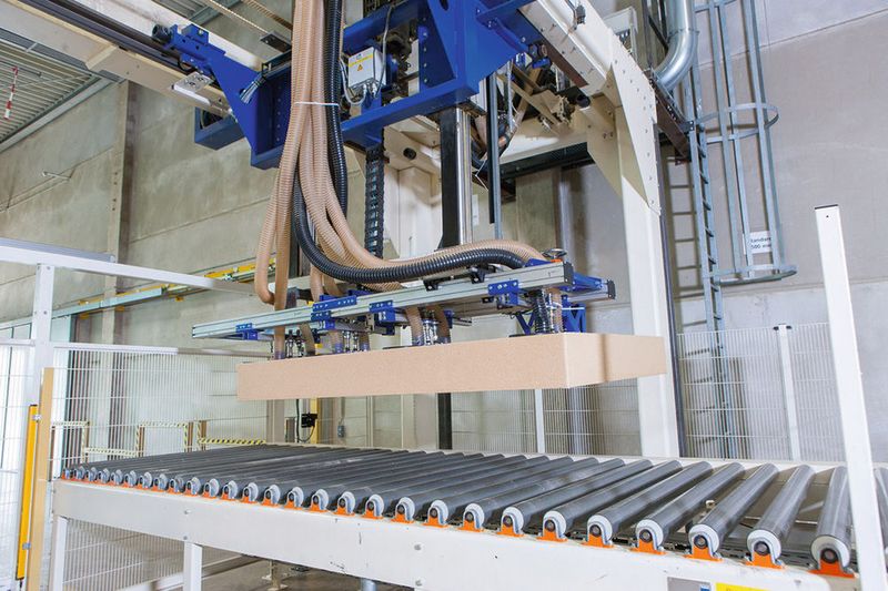 Selbst das Handling dickerer Platten funktioniert problemlos und zuverlässig. (Schmalz)