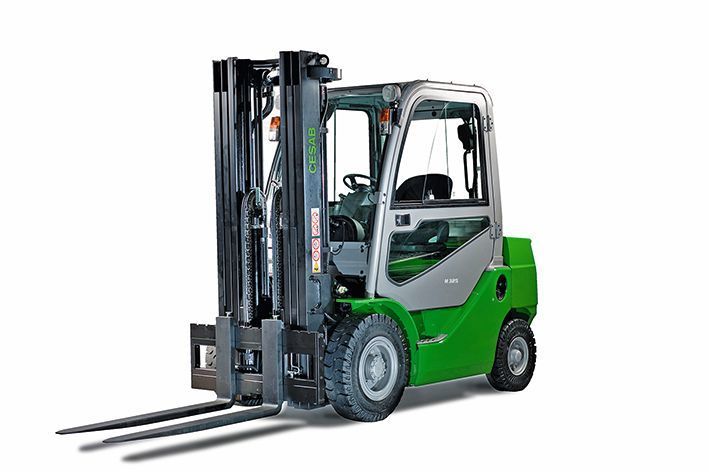 Vom Frontstapler M 300 H wird es sechs Geräteversionen geben. The M 300 H frontstacker will be available in six versions. (Cesab)