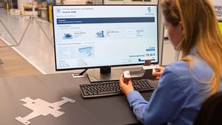 Konstruktionszeichnung hochladen und das  Maschinenprogramm online bestellen: Mit dem neuen cloudbasieren Service von Scale-NC ist das in 48 Stunden möglich. (Lorenz Buchwald für TRUMPF)