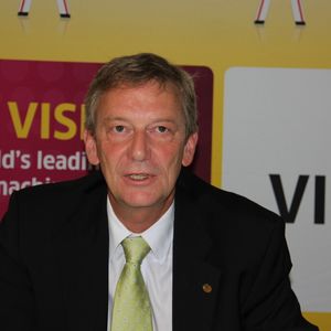 Thomas Walter zur Medical Discovery Tour: „Sie ist hervorragend angenommen worden, deshalb haben wir dieses spezielle Event auch 2012 im Programm. Bis heute, Anfang Juli 2012, haben sich bereits 30 Aussteller dazu angemeldet.“