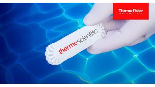 Der wenige Zentimeter große Wasserkonservierungs-Stick hält Wasser über lange Zeit keimfrei. (Thermo Fisher Scientific)