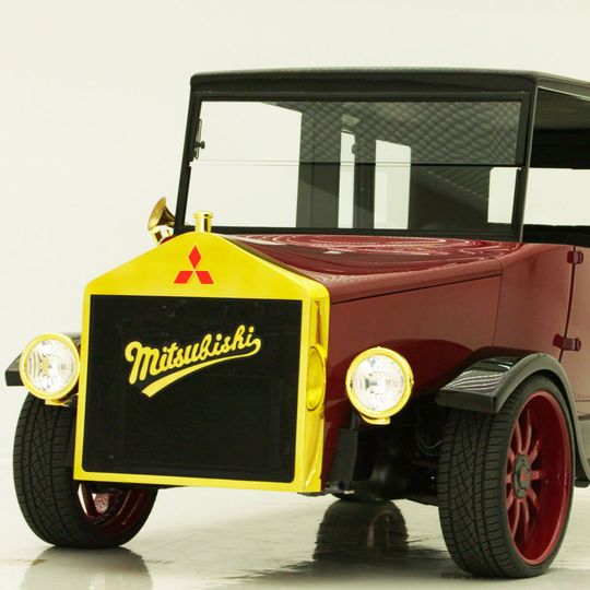 Das Model A war vor 100 Jahren Mitsubishis erstes Auto. West Coast Customs hat nun Hand an den Klassiker angelegt.(Bild:  Mitsubishi)