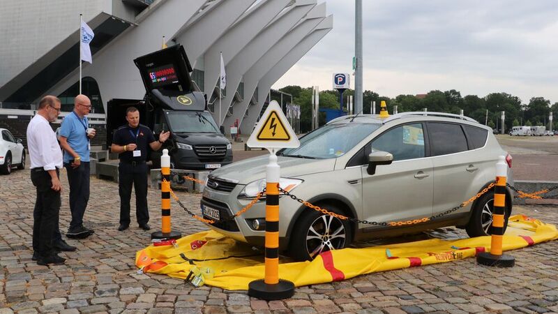 Wie muss ein Quarantäne-Platz für E-Fahrzeuge aussehen? Die Antwort gab es auf dem Bundesverbandstag in Bremen. (Bild: Klasing)