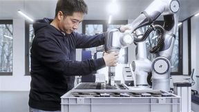 Zhaopeng Chen, CEO Agile Robots: «Hardware bildet die Grundlage eines jeden Robotes – Präzision, Stabilität und Beweglichkeit sind entscheidend. Doch ohne die richtige Software bleiben Roboter statische Maschinen.» (Bild: Agile Robots)