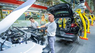 An diesem Donnerstag soll nach mehrmonatiger Kurzarbeitspause die Produktion im thüringischen Werk Eisenach wieder anlaufen.  (Opel)