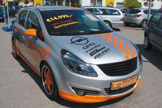 Power to the people: Mit Tuning-Angeboten nimmt Hoefler gekonnt das automobile Jungvolk ins Visier. (Archiv: Vogel Business Media)