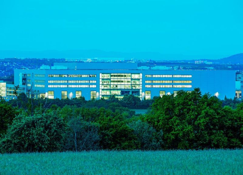 Die Technologiefabrik Scharnhausen – Fertigungsstandort von Festo für Ventile, Ventilinseln und Elektronik. (Bild: Festo)