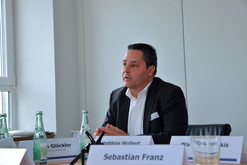 Beim Roundtabel zum Thema Maschinensicherheit gab es ausführliche Diskussionen, besonders in Hinsicht auf Industrie 4.0. (Vogel Business Media/Untch)