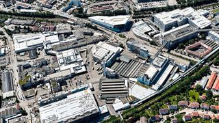 Porsche gilt nach Google als der derzeit attraktivste Arbeitgeber unter Jungakademikern. (Porsche)