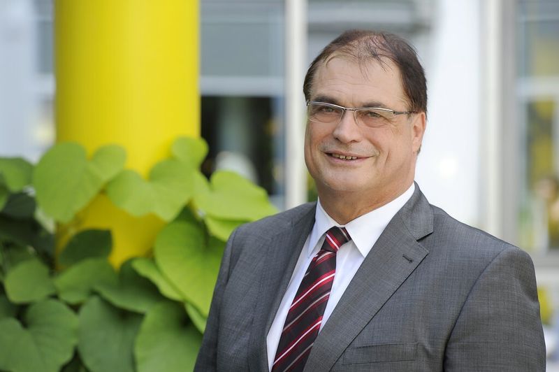 Lothar Horn, Geschäftsführer der Paul Horn GmbH und Vorsitzender des VDMA-Fachverbands Präzisionswerkzeuge: „2014 präsentieren wir uns auf drei Ebenen und gehen von einem weiteren Wachstum für unser Unternehmen aber auch für die AMB aus.“ (Bild: KD BUSCH D3S/2)