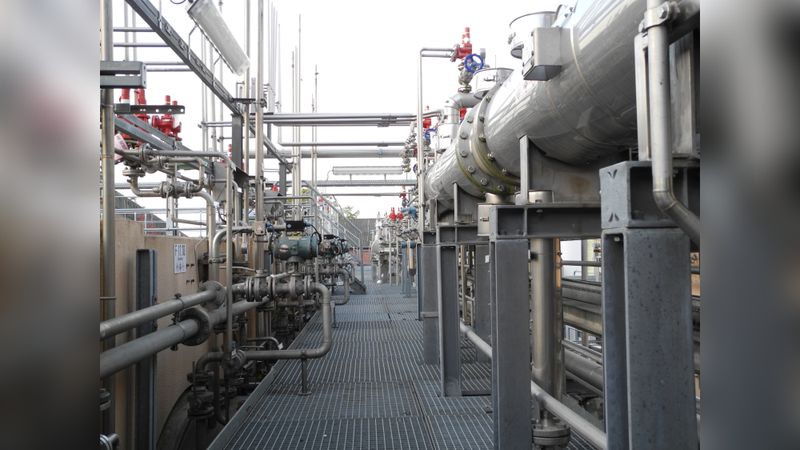 Moderne Prozessanlage bei SE Tylose: Über 30'000 Aggregate werden heute zentral, transparent und GMP-konform über ein integriertes CMMS aus SAP PM und dem Argvis; Maintenance Portal gesteuert – das digitale Rückgrat der Instandhaltung.(Bild:  SE Tylose GmbH & Co. KG)