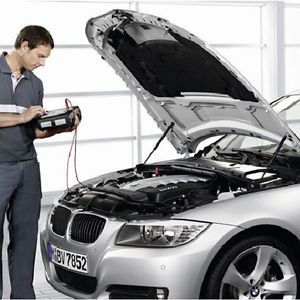 (BMW)