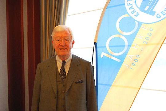 ZDK-Präsident Robert Rademacher zum 100-jährigen Bestehen des Verbands: „Aus bescheidenen Anfängen hat sich die Automobilbranche in Deutschland zu einem der wichtigsten Wirtschaftszweige entwickelt.“ (Archiv: Vogel Business Media)