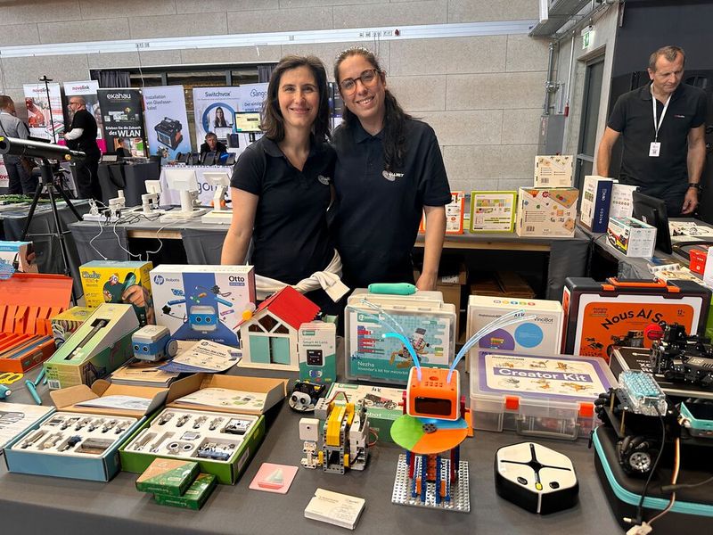 Den buntesten Tisch hatten diese Mädels. (Bild: Vogel IT-Medien GmbH)