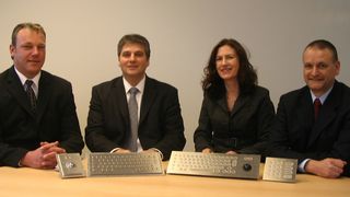 Ansprechpartner für Sasse-Anwender in Nordwestdeutschland: v.l. Ralf Dithmer (Außendienst), Jörg Schmidt (Außendienst), Birgit Rudeck (Innendienst), Volker Greis (Außendienst). (Archiv: Vogel Business Media)