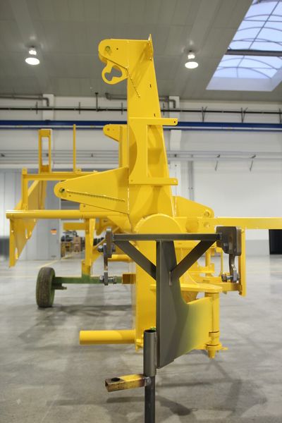 Der Lohn der Mühen: Eine Farbschicht, die den Belastungen der Landwirtschaft standhält. (Bild: Itasse)