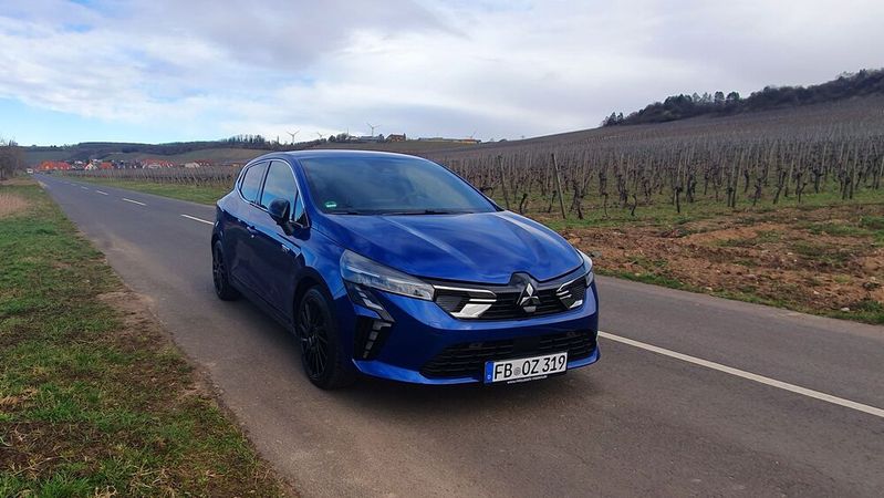 Der Mitsubishi Colt kam Ende 2023 auf den Markt. Im nächsten Jahr ist bereits Schluss.(Bild:  Rosenow – VCG)
