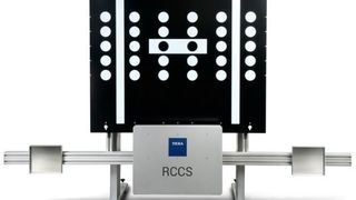 Eine von mehreren Neuheiten bei Texa: das „RCCS“ zur Radar- und Kamerakalibrierung. (Dominsky)