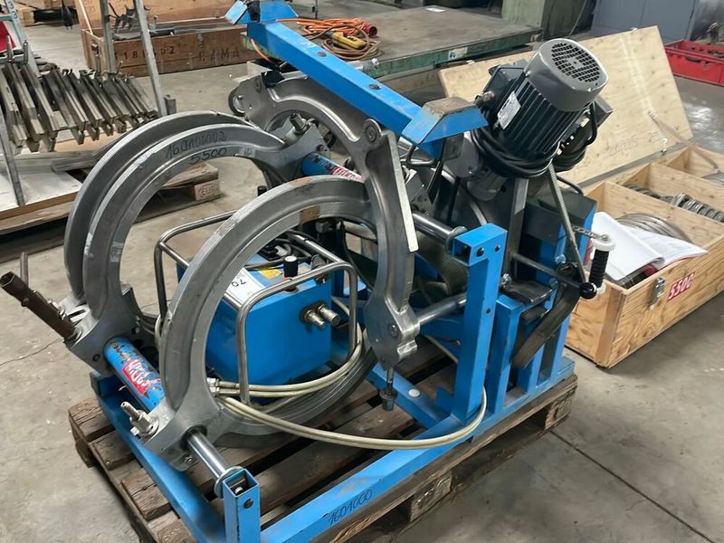 Auch günstig wird diese Stumpfschweißmaschine zu haben sein: Typ Widos 5500. (Bild: Surplex)