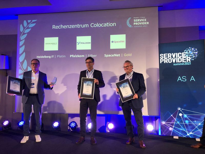 Sie haben die Nase vorn im Markt für „Rechenzentrum/Colocation“: (v.l.) Platin geht nach Baden-Würtemberg an Heidelberg IT, Pfalzkom nimmt Silber mit nach Ludwigshafen und Gold geht an SpaceNet nach München. ()