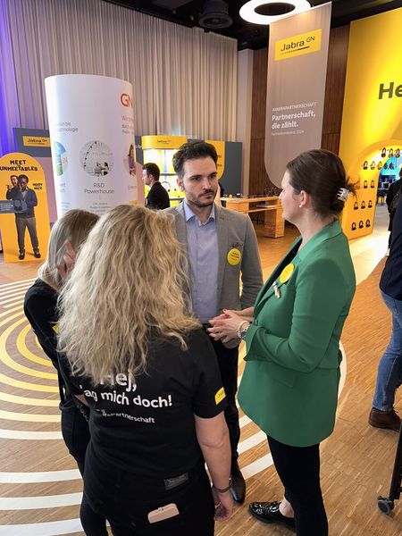 Könnten die Mädels mal wieder Recht haben? denkt sich Sergio Gagliardi (Herweck) (Bild: Vogel IT-Medien GmbH)