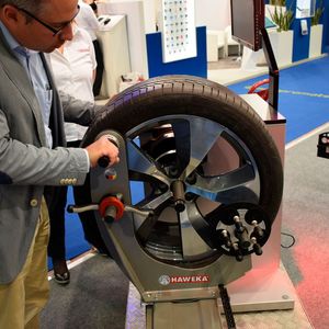 (Holz / »kfz-betrieb«)