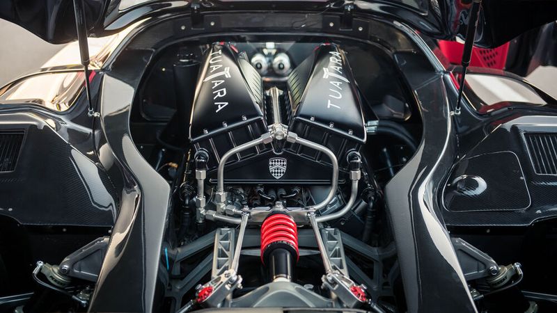 Und damit die Motorleistung auch auf die Straße kommt, ist viel Technik in dem 1,6 Millionen Dollar teuren Gefährt verbaut. (Bild: SSC North America)