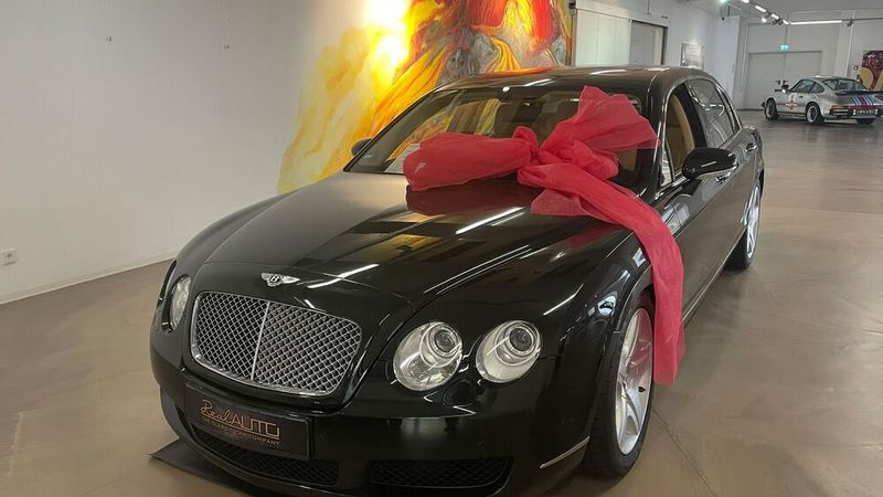 Die achte und letzte Station der diesjährigen Rundreise: Real Auto in Schweinfurt. Der freie Händler hat ein wohl einmaliges Geschäftsmodell: Er kombiniert den Verkauf von emotionalen Young- und Oldtimern ... (Bild: Grimm – VCG)