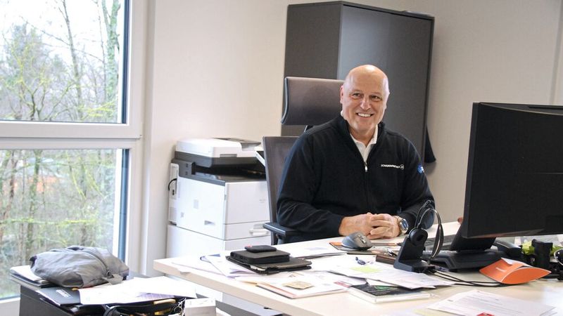 Thomas Geissel, Geschäftsführer der Carento-Unternehmensgruppe, ist stolz, dass Schadenpartner 24 nun komplette Schadenakten in die gängigsten DMS übernehmen kann. (Bild:  Wenz – VCG)