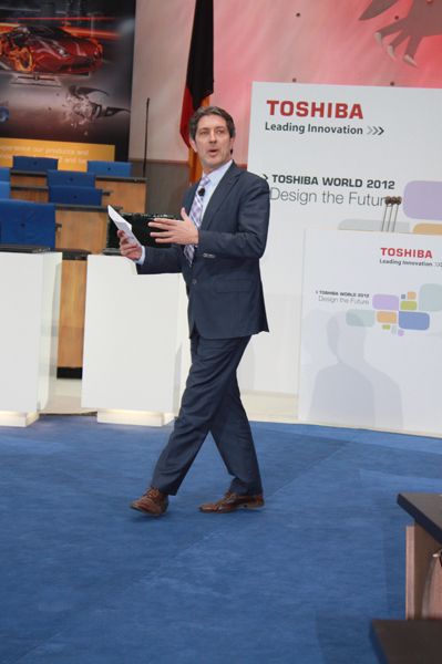 Toshiba-Chef Dirk Thomaere stellte die Eckpfeiler der Strategie für 2012 vor. (Archiv: Vogel Business Media)
