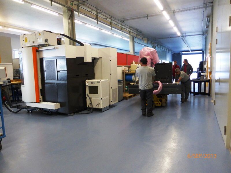 Installation d'une nouvelle machine à mesurer 3D au Technopôle de Sainte-Croix. (Image: CPNV (Photographie de M. Cachemaille pour le JSCE))