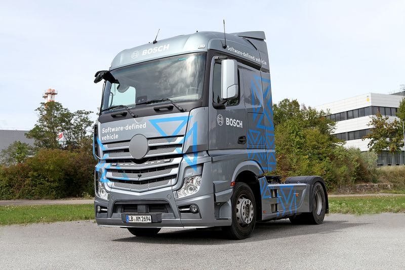In commercial vehicles as well, vehicle functions that were previously distributed are now being consolidated onto central computing platforms—for example, for the cockpit or vehicle domains—and software and hardware are being consistently decoupled.(Source:  Bosch)