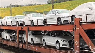 Der deutsche Pkw-Markt steckt weiter in der Krise. (Bild: Wehner/»kfz-betrieb«)
