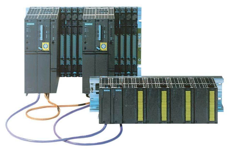 Die Verarbeitungsstationen der Simatic-S7-400-Familie kombiniert mit den entsprechenden Peripheriebaugruppen, eignen sich auch für hochverfügbare und sicherheitsgerichtete Applikationen. (Archiv: Vogel Business Media)